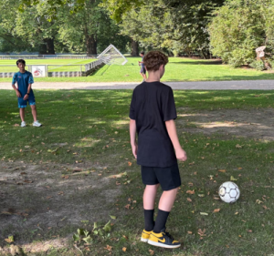 FCケルンの公開練習を見に行った時にできた友達とサッカーした