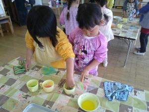 にじみ絵をしています