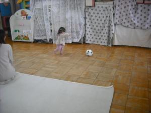 ボールで遊んでいるところ