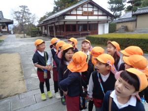 仁王様の真似をしているところ