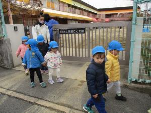 幼児棟に遊びに行くよ