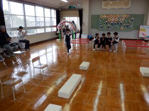 佐保幼　修了証書授与式予行２