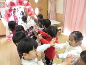 花道のトンネルを準備しています