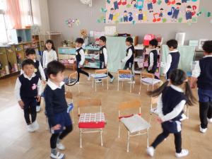 佐保幼　椅子取りゲーム