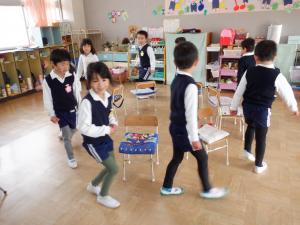 佐保幼　椅子取りゲーム２