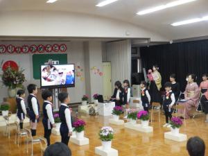 佐保幼　修了証書授与式４