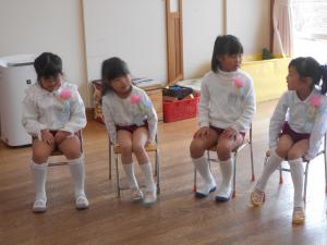 友達と話をしています