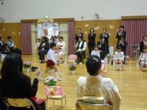 元気いっぱい入場しています