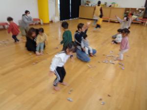 リトミック教室に参加しています