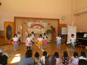 ほし組そら組のダンスを見ているところ