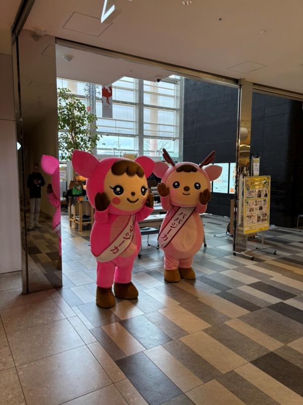 お出迎えをするいくじーかたち