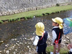 佐保幼　4月園外保育３