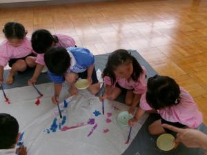 色が混ざらないように塗ろう