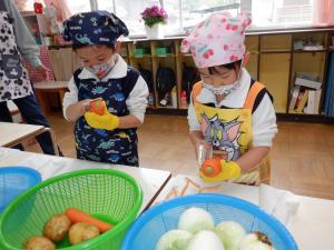 佐保幼　カレーパーティー２