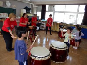 佐保幼　5月太鼓で遊ぼう４