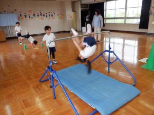 佐保幼　体動かす遊び