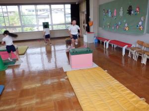 佐保幼　体動かす遊び２