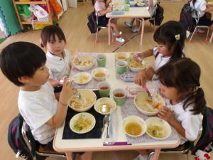 給食