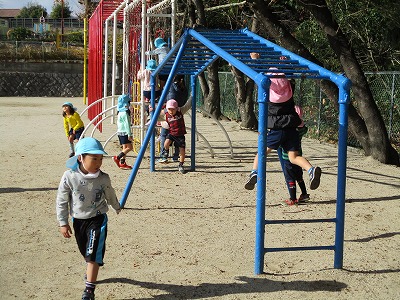 小学校で遊ぶ