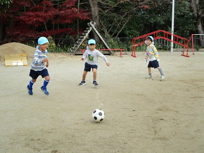 サッカー遊びの画像3