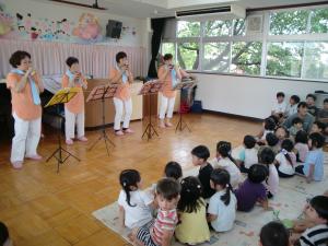 オカリナを聞く