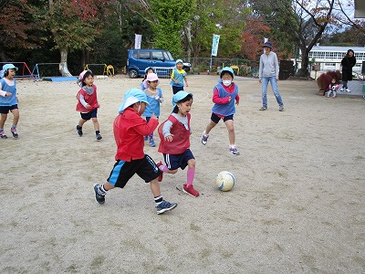 サッカー遊びの画像3
