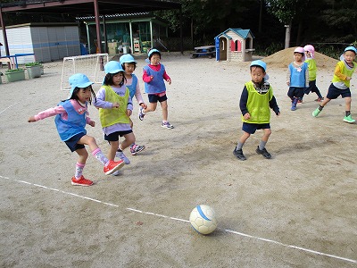 サッカー遊びの画像4