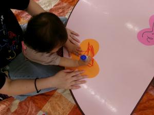 １歳児　ちょうちょう製作