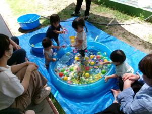 １歳児　水遊び３