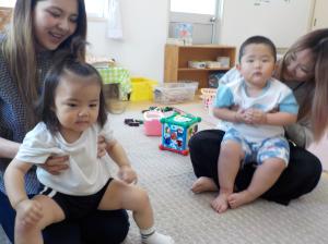 膝の上でうれしいな