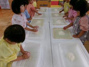 小麦粉粘土　ぱんだ2