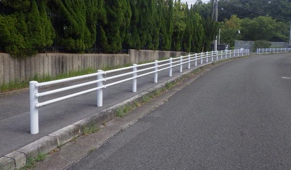 左京五丁目地内(市道中部第1154号線)防護柵の写真