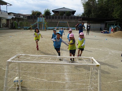 サッカーで遊ぼうの画像2