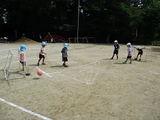 サッカー遊びの画像2