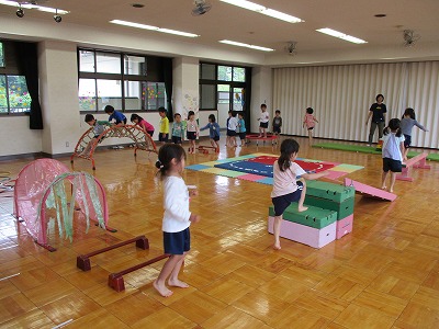 リズム室でサーキット遊び