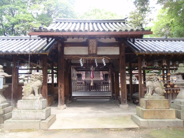 八幡神社中門の画像
