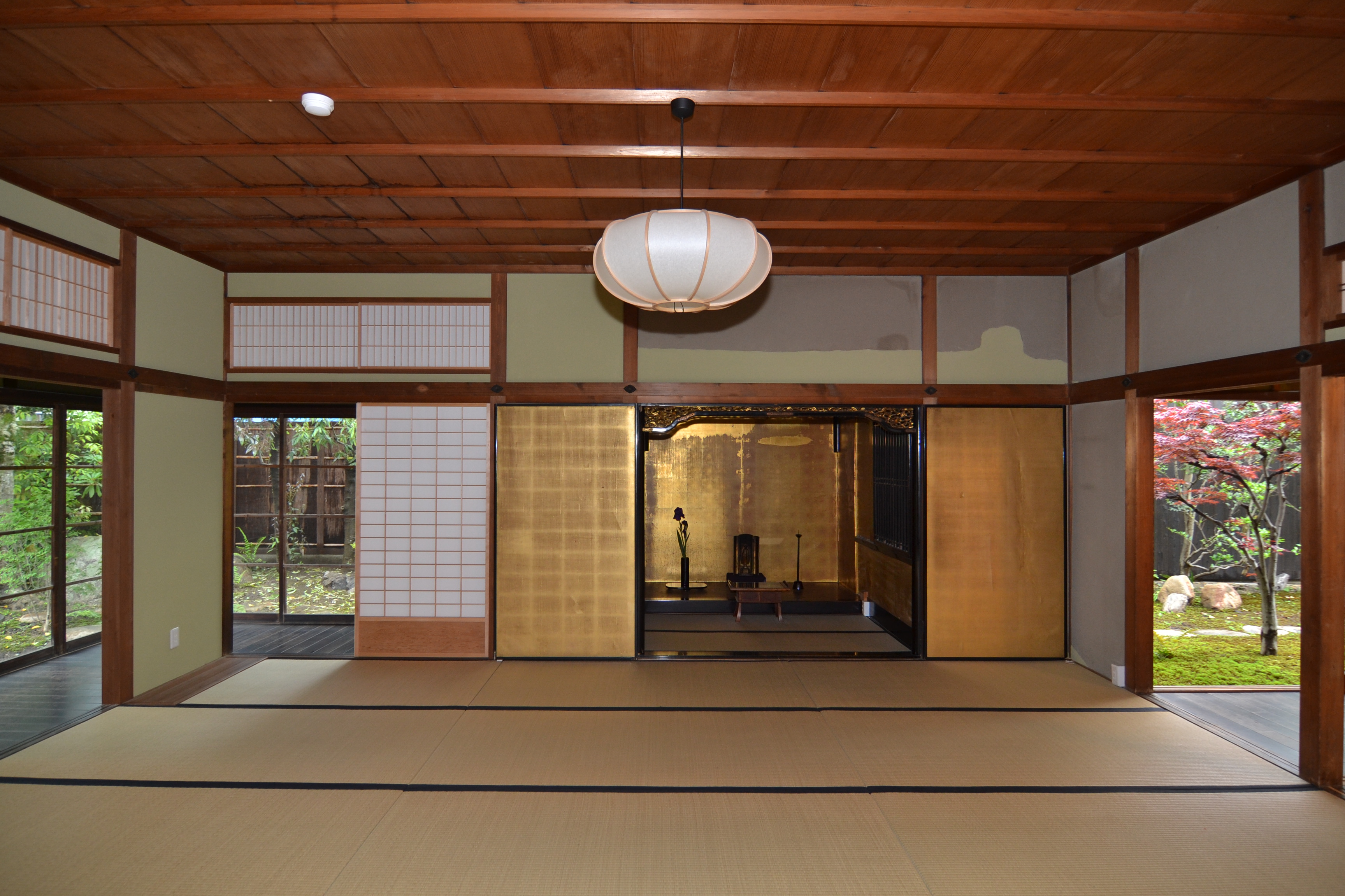 奈良町にぎわいの家　主屋　広間および仏間の画像