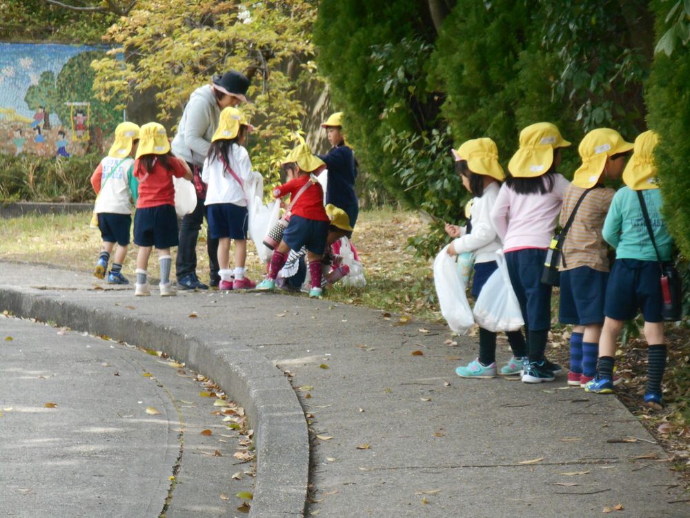 4月11日（水曜日）「みんなでお散歩楽しいね！」の画像1