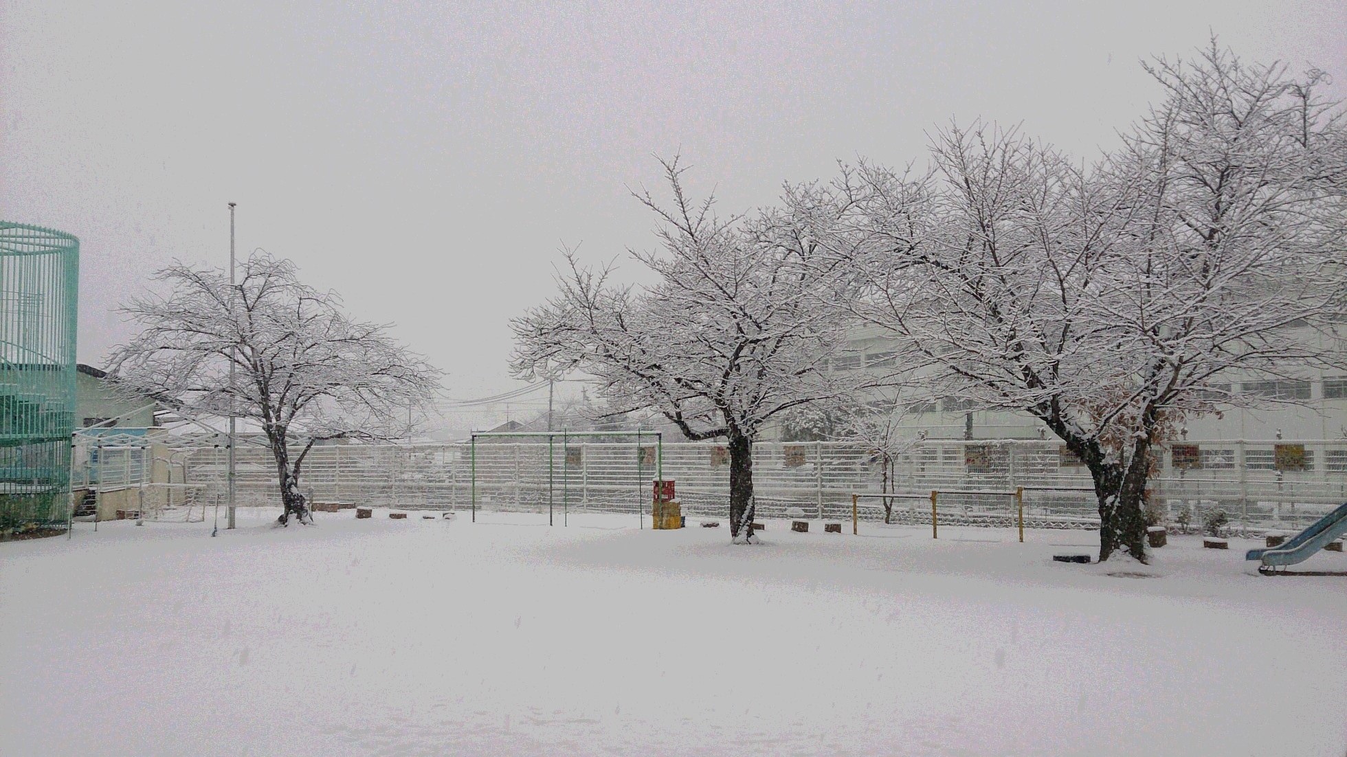 雪景色の園庭