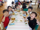 カレー実食の様子2