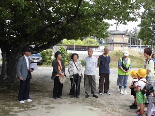 一斉降園に来てくださった地域の方々