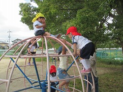 「広い園庭で遊んだよ」の画像2