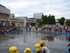 節電対策イベント打ち水2