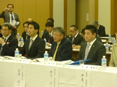 総務大臣と中核市市長との懇談会(全国都市会館)の画像