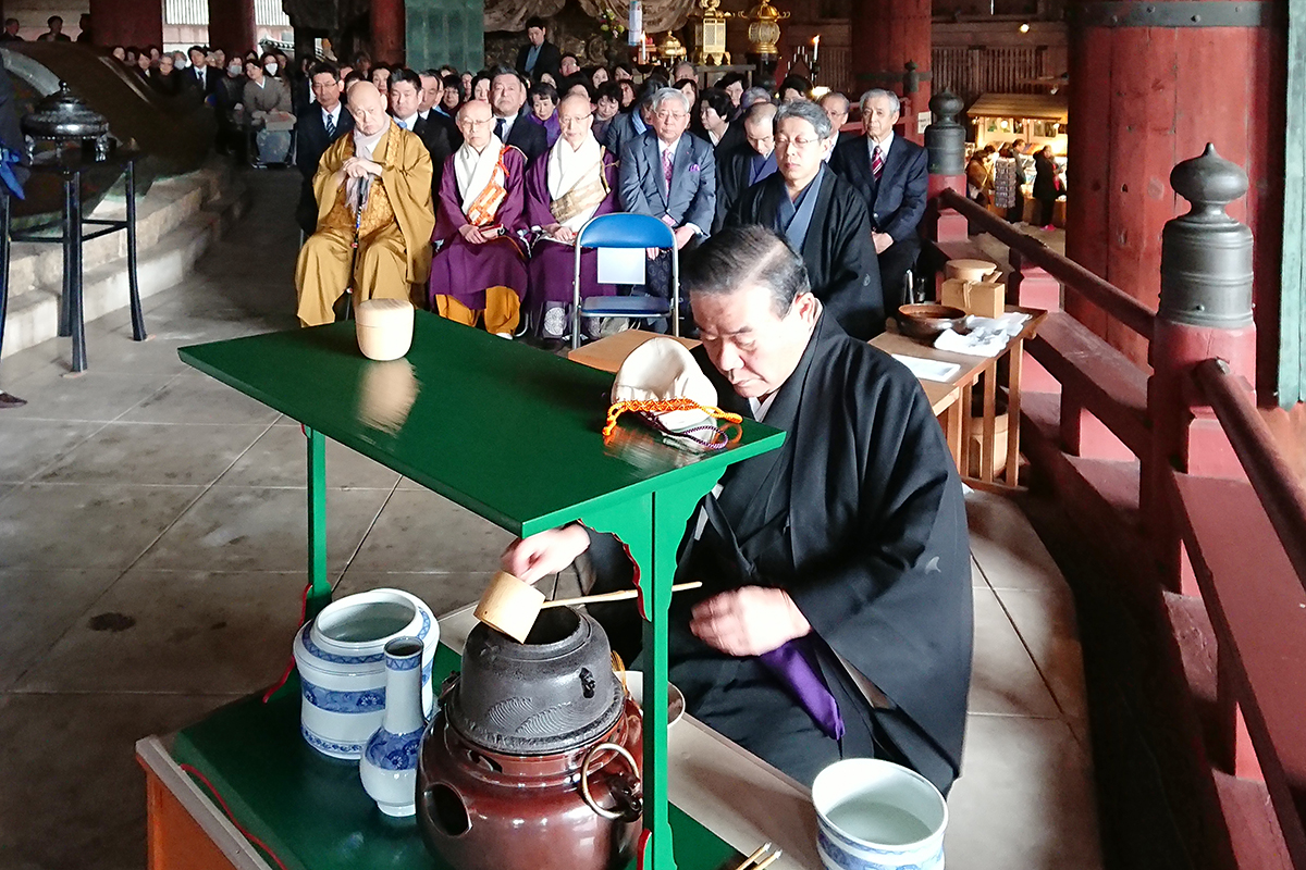 「第五回珠光茶会」献茶式の画像