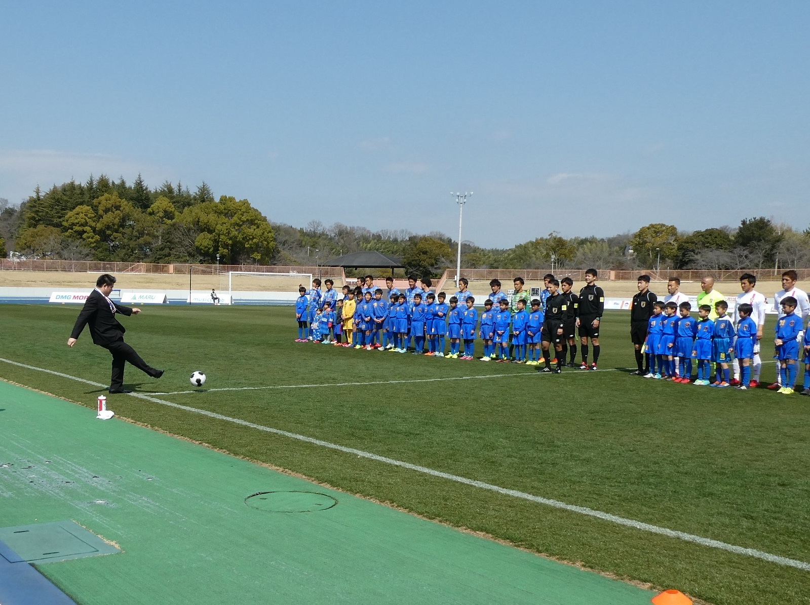 第20回日本フットボールリーグ開幕戦の画像