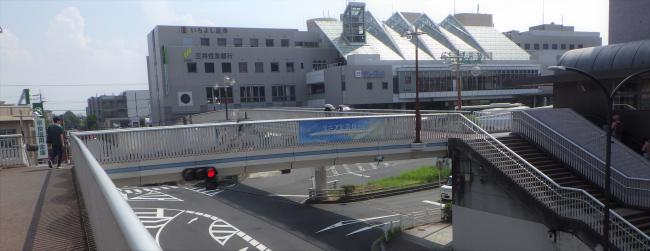 学園前駅北歩道橋
