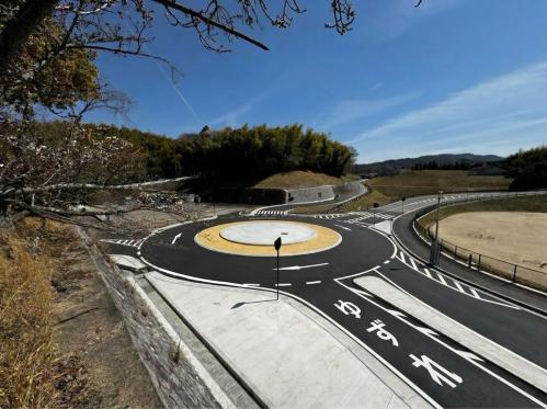 ラウンドアバウト（環状交差点）